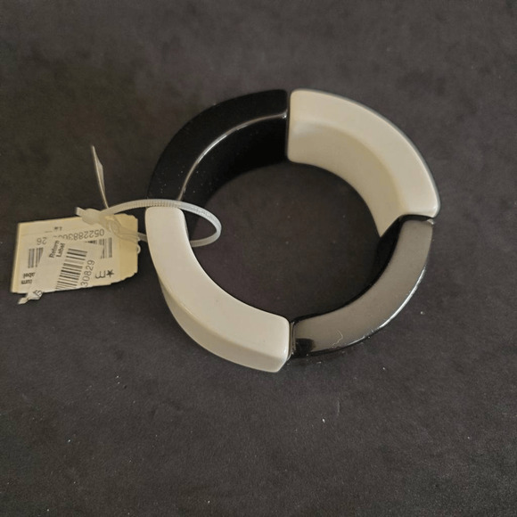 Robert Rose Black and White Colorblock Stretch Bracelet New With Tags - Picture 7 of 7